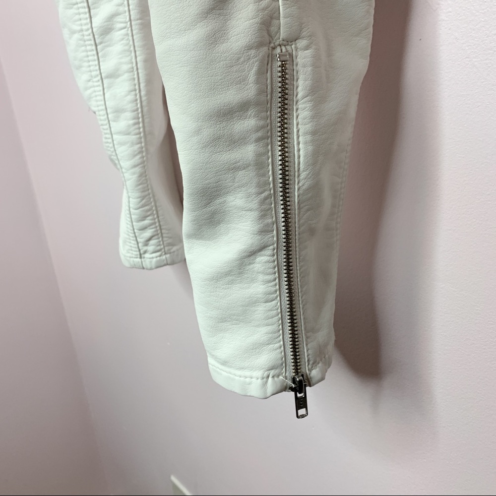 NWT Free People Kaelin Faux Leather White Pants 10 - Picture 10 of 16